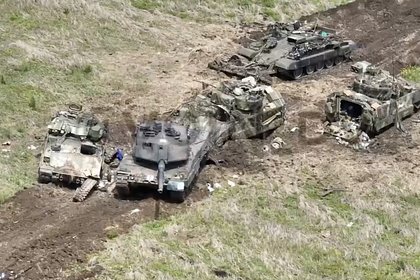 picture: Появилось видео сгоревших танков Leopard 2 и БМП Bradley