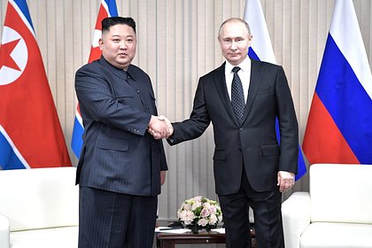 Picture: Путин поприветствовал Ким Чен Ына на космодроме Восточный