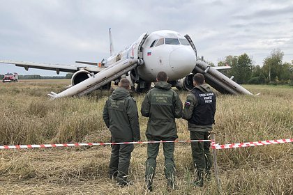 Picture: Следствие изъяло черные ящики севшего под Новосибирском Airbus
