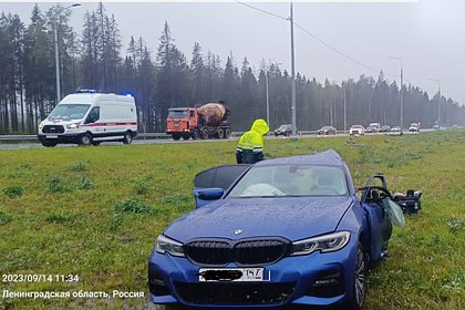 Picture: Разорванное на части BMW на российской трассе попало на видео