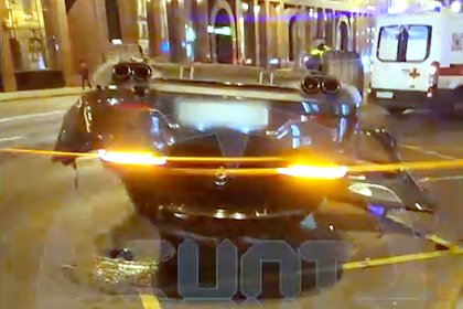 Picture: Устроивший ДТП в центре Москвы Mercedes был угнан автомойщиком
