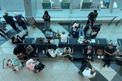 Picture: Тысячи россиян застряли в Дубае в ожидании вылета на родину