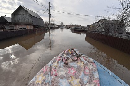 Picture: Уровень воды в реке Томь в Новокузнецке достиг опасного уровня