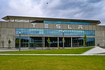 Picture: Tesla начала закрывать отделы из-за проблем с финансами