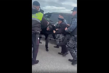 Picture: Глава МЧС Чечни грозился изнасиловать задержавших его полицейских