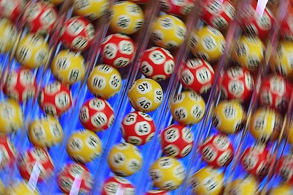 Picture: Слесарь из Тулы выиграл миллион рублей в лотерею