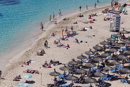 Picture: На курорте Европы начнут отслеживать телефоны для контроля за наплывом туристов