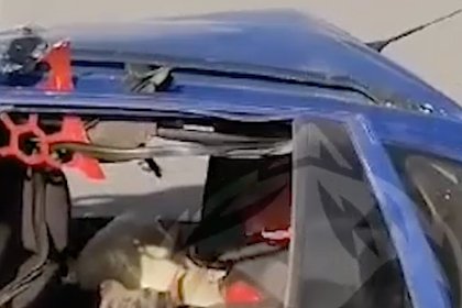 Picture: Машина взорвалась возле российского завода и попала на видео