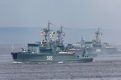 Picture: Российские тральщики провели корабли ТОФ через мины