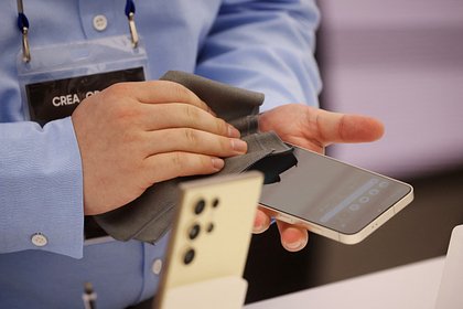Picture: Смартфоны Samsung оказались в остром дефиците