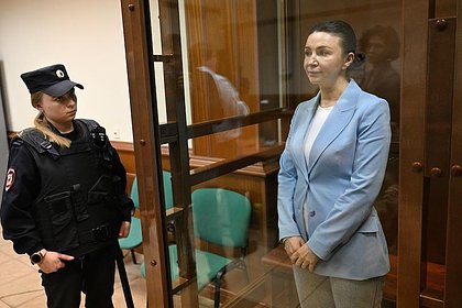 Picture: Защита обжаловала продление ареста блогерше Блиновской