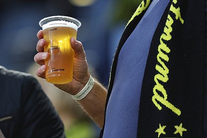 Picture: Глава РФС назвал главное препятствие для возвращения пива на стадионы