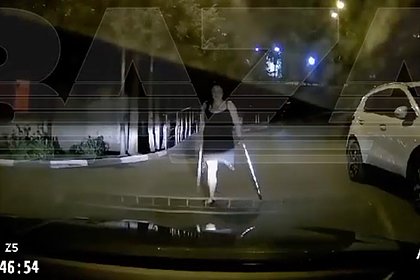 Picture: Одноногая россиянка побежала за авто после попытки сымитировать ДТП