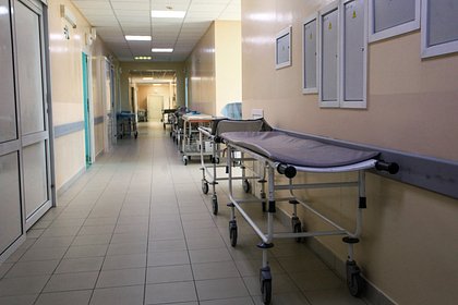 Picture: Переносившая пациента санитарка в российской больнице сломала позвоночник