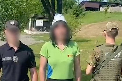 Picture: Украинец с накладной грудью попытался сбежать в Румынию