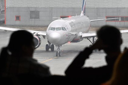 Picture: Россияне застряли в аэропорту на девять часов из-за поломки самолета
