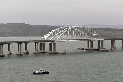 Picture: Движение по Крымскому мосту перекрыли второй раз за сутки