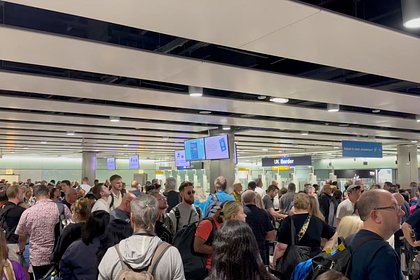 Picture: В британских аэропортах возник хаос из-за сбоя в системе пограничного контроля