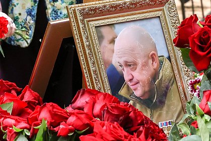 Picture: На Дне Победы в российских городах заметили вагнеровцев с портретом Пригожина