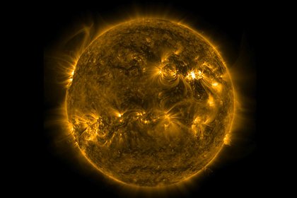Picture: Ученые зафиксировали одну из мощнейших за 25 лет вспышку на Солнце