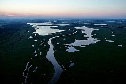 picture: Туристы заметили оптическую иллюзию в российской тундре