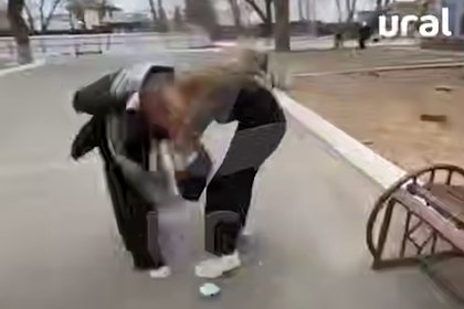 Picture: 15-летнюю российскую школьницу жестоко избили за неприветливый взгляд