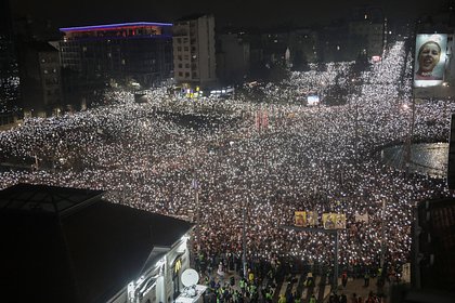 Picture: В Сербии проходит самая масштабная акция протеста. Власти говорят о ста тысячах митингующих, оппозиция — о миллионе