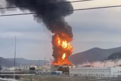 Picture: Оценены успехи в борьбе с мощным пожаром в Туапсе после атаки ВСУ