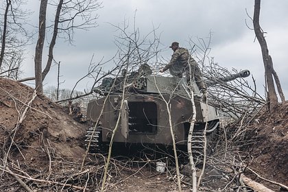 Picture: Российские военные начали вывозить брошенную технику из Курской области