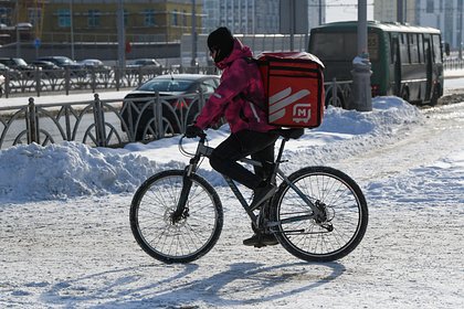 Picture: Разрыв в зарплатах курьеров и людей с высшим образованием оценили