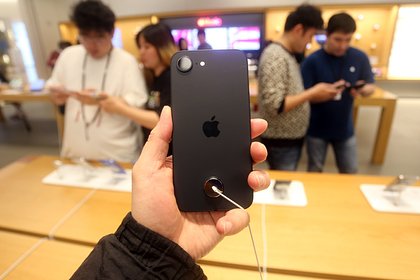 Picture: Популярность самого дешевого iPhone объяснили