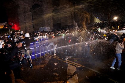 Picture: В Стамбуле на акцию протеста вышли десятки тысяч человек