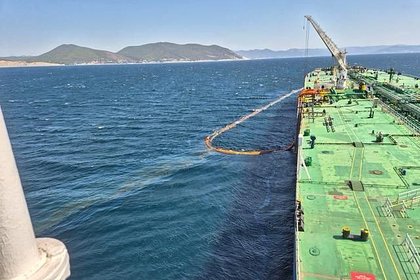 picture: Назван объем попавшей в воду под Новороссийском нефти