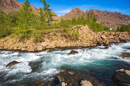picture: В России отец пятерых детей переправлялся через реку и исчез
