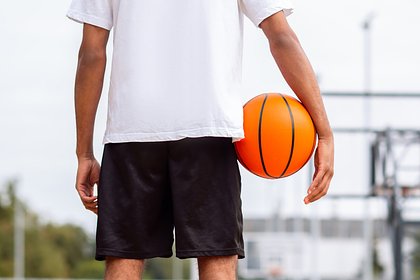 picture: Мужчина ростом 2,2 метра рассказал о проблемах на свиданиях