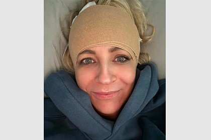 picture: Телеведущая врезалась в стену и осталась с глубокой раной