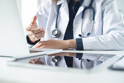 picture: Врач назвал шесть анализов для выявления рака