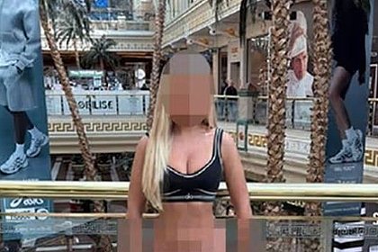 picture: Порноактриса спустила штаны в ТЦ на глазах у детей