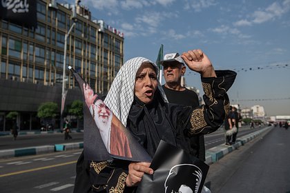 picture: «Лента.ру» выпустила специальный репортаж о похоронах аятоллы Али Хаменеи
