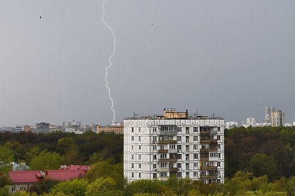 picture: Прохожие пострадали в Москве от удара молнии