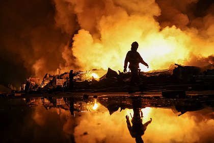 picture: В Киеве загорелись резервуары с топливом