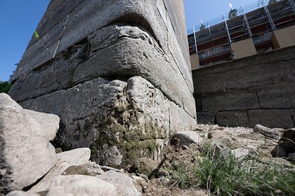 picture: Европейские реки рекордно обмелели из-за аномальной жары. В Германии обнажились «камни голода» — предвестники неурожая