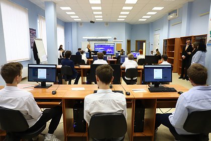 picture: В российских школах появится курс по искусственному интеллекту и информбезопасности