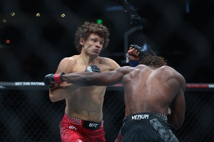 Picture: Россиянин Копылов нокаутировал соперника в первом раунде на турнире UFC