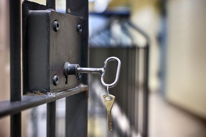 picture: Россиянка отправилась в медовый месяц в Таиланд и оказалась в изоляторе без еды и воды