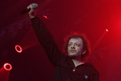 picture: Экс-вокалиста «Агаты Кристи» отказались пускать в самолет в Европе