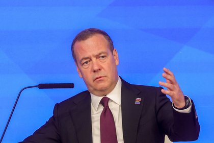 picture: Медведев описал ситуацию в Польше анекдотом